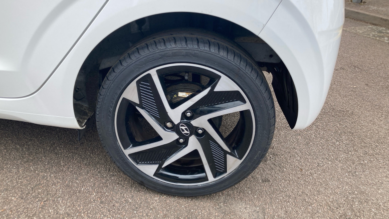 Hyundai i10 1.0 MPi Premium 5dr Petrol Hatchback